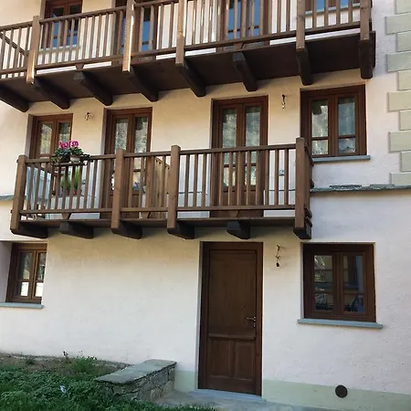 Condominio Delle Alpi Апартаменты Кампертоньо