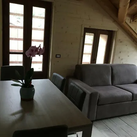 Condominio Delle Alpi Апартаменты Кампертоньо